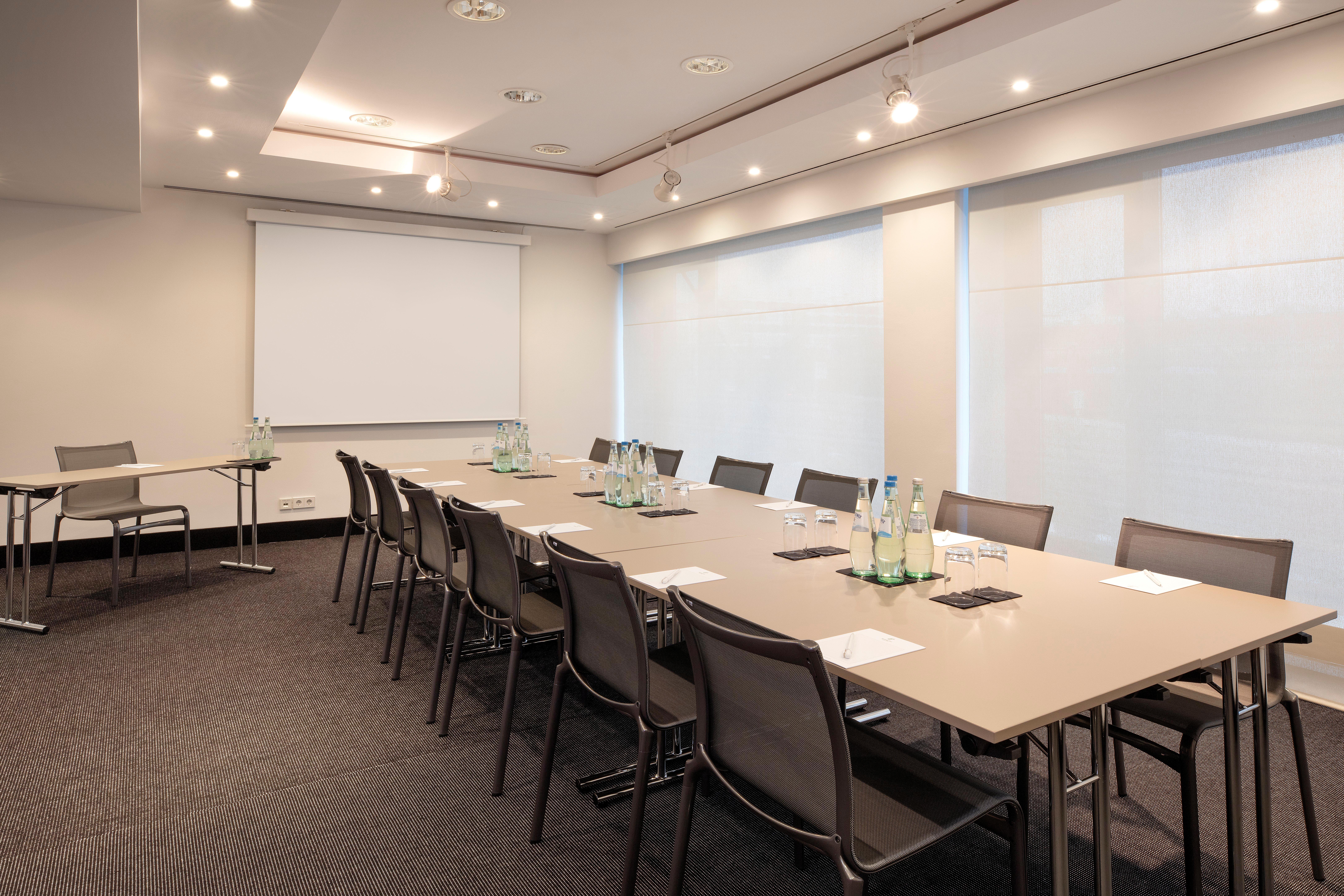 Hotel - Leuchtenbergring By Ihg 4*